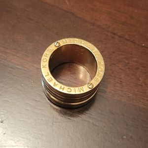 Michael Kors ring